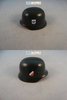 MhM-Shop / deutscher M40 Helm der WH-Polizeidivision in Feldgrau aus Metall mit Abzeichen in 1:6